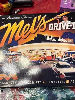 Moebius Models Mel's Drive-In plastic model kit, featuring the iconic diner from